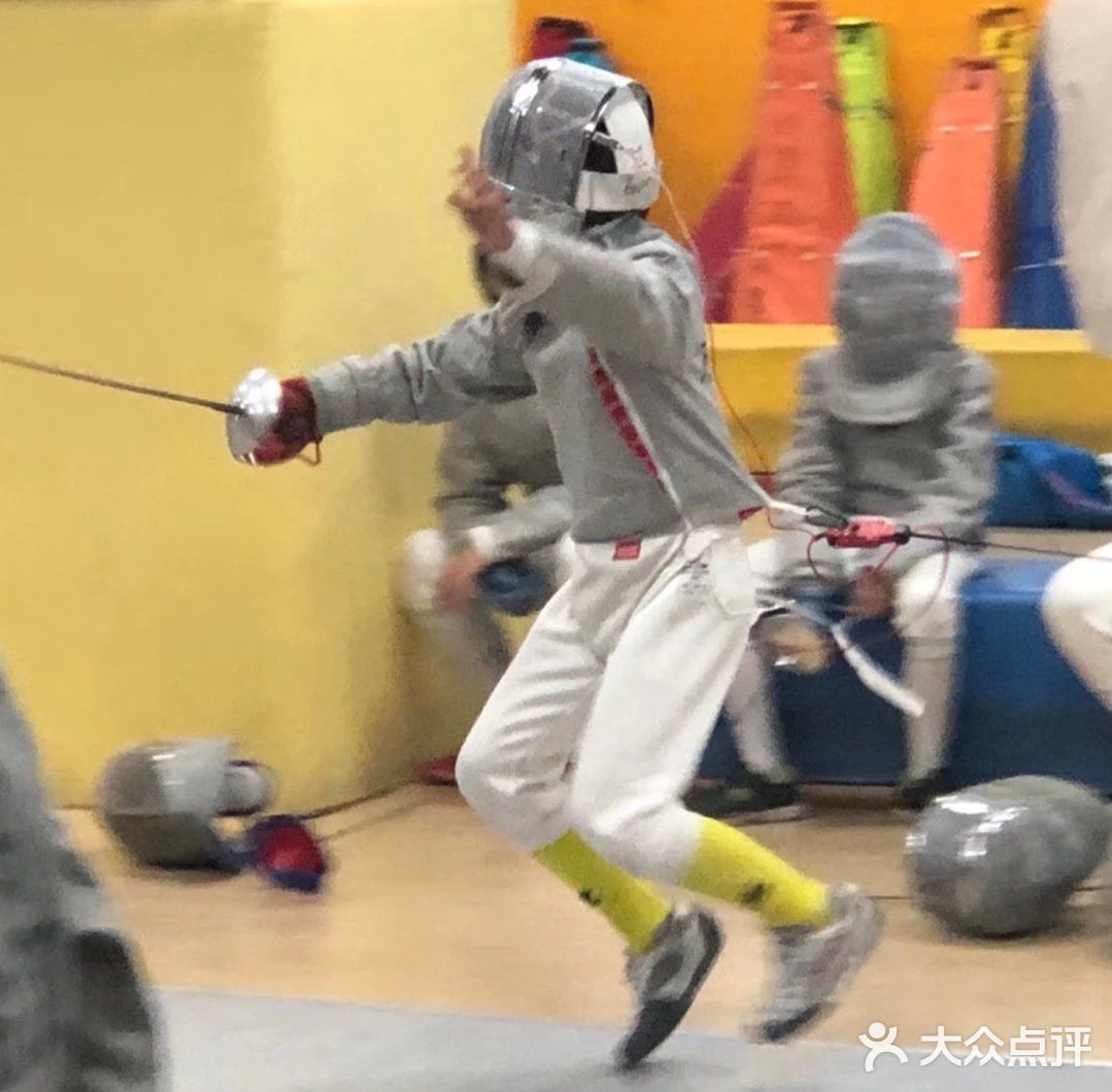 适合小朋友的小众运动：击剑