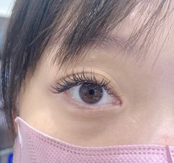 -花岐款式专研健康美甲沙龙
