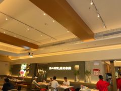 -肥肥虾庄·金牌油焖大虾(汉口城市广场店)
