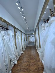 -易摄影婚纱摄影工作室