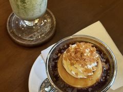 -Café Monson