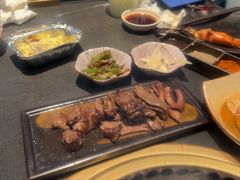 -铭牛烧肉·和牛海鲜自助(高新月牙湖店)