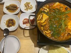 部队火锅-山海珍味韩国料理(奥城店)