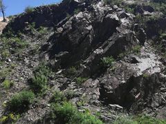 难得的石头山-乌兰布统草原