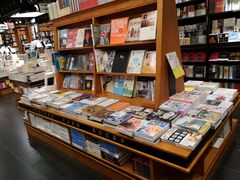 -西西弗书店&矢量咖啡(壹方购物中心店)