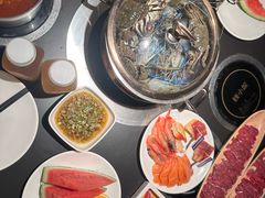 -钱小奴海鲜自助黑金店(杭州滨江龙湖店)