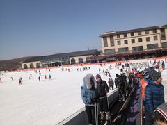 -庙香山滑雪场
