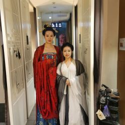 -盘子女人坊古装写真摄影(厦门总店)