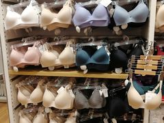 -优衣库(哈尔滨乐松广场店)