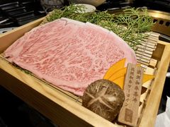 -山川小町·极番烧肉(新地假日广场店)