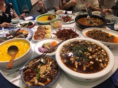 -院8里·小聚园老川菜(九眼桥店)