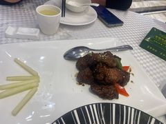 雪花牛肉粒-齐家花园大酒店·本帮菜(宝山店)