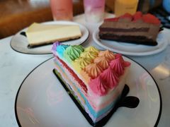 彩虹蛋糕-HALO COFFEE(华贸店)