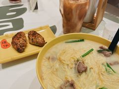 -谭仔米线(皇庭广场店)