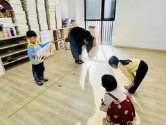 -猴有戏教育戏剧·音乐剧·主持口才·演讲朗诵辩论(环球港华师大校区)