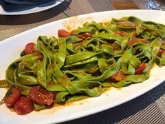 招牌手工菠菜面-喜洲吧·江畔老船厂·庭院餐厅(喜临院店)