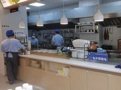 -李与白包子铺(桐梓林店)