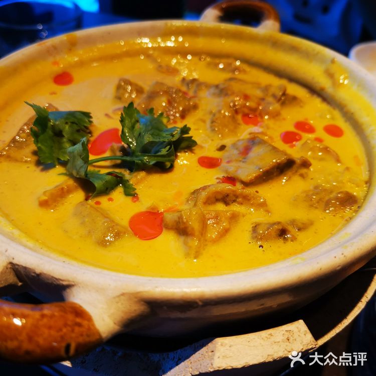 上海魔都探店泰妃殿泰国菜 地理位置：人民广场新世界7