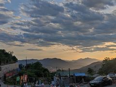 -鬼笑石后山停车场