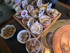 -菌自由丨野生菌火锅特色庭院餐厅(丽江古城店)