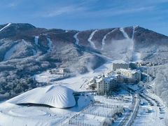 -亚布力新体委滑雪场