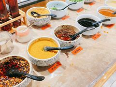 自助调料区-潮牛海记•潮汕牛肉火锅•醉鸡煲•粿条汤(通北路店)