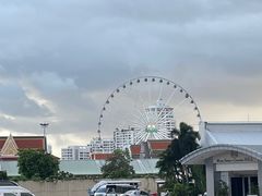 -曼谷湄南河畔华美达广场酒店