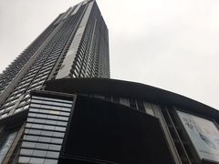 -日月光中心广场