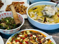 -小三峡食府(西五路店)