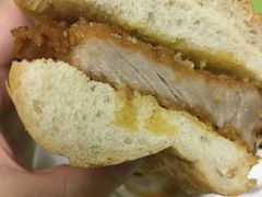 猪扒包-胜利茶餐室