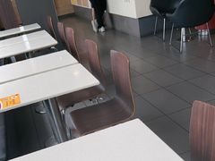 -麦当劳(常山服务区得来速店)