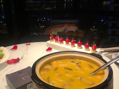 -江上荟·创意中国菜(绿地缤纷城店)