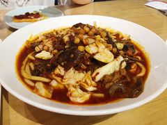 野蘑菇酸菜牛肉炒米粉-疆Jiang·新疆秘制料理