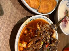 -肖四女乐山跷脚牛肉(滨江天街店)