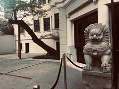 -Nathalie Djurberg与Hans Berg“牛皮纸包裹的月亮”-Prada荣宅当季展览
