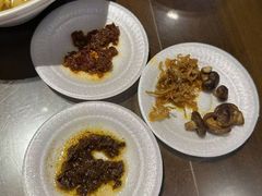 -富正毅三下锅·湘西韵味(天门山索道店)