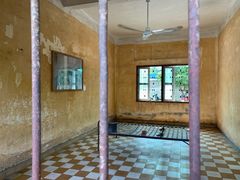 -吐斯廉屠杀博物馆