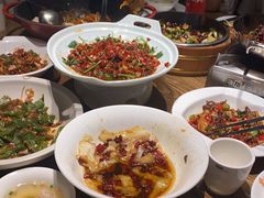 -爱碗亭·鲜炒湖南菜(壹城中心店)