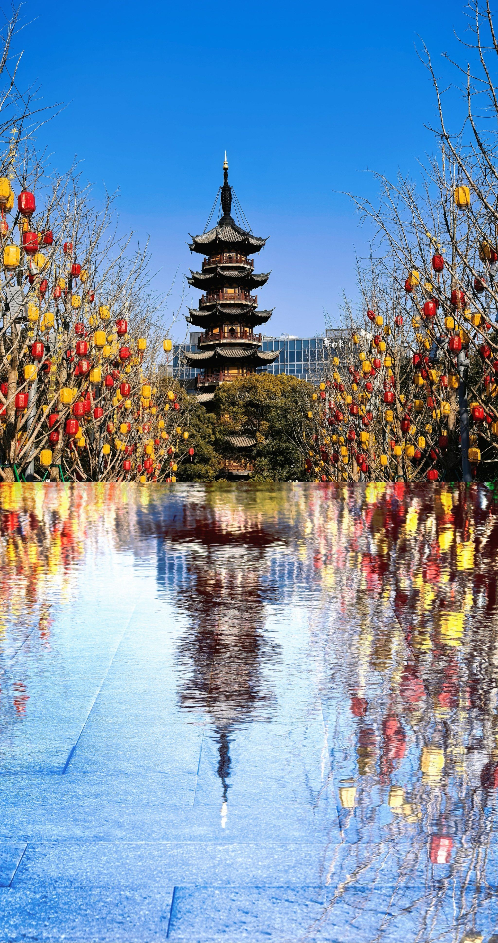 新玩法#寺庙里的春和景明#金九银十拜寺庙

全上海最安静的地方