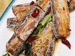 香炸刀鱼-鑫真味私房菜馆