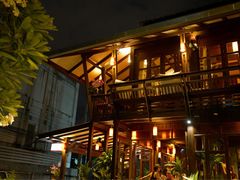 -Dash Teak House