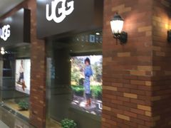 -UGG(燕莎奥特莱斯购物中心店)