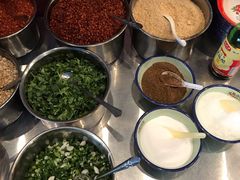 -马路边边麻辣烫联盟路店