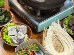 -黔有有贵州酸汤夺夺粉火锅(五味十字店)