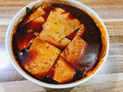 麻辣米线-老字号杨坡红油米线腊汁肉夹馍(东四道巷店)