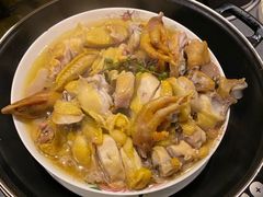 -小草屋轰趴馆别墅派对新场团建家庭聚会