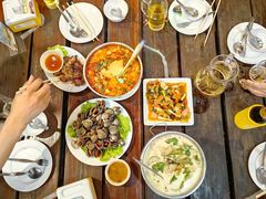 -Green Tree Rest. & Pub