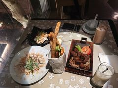 -穹六人间 people 6(岳阳路店)