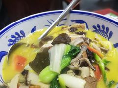 -窄巷子陕菜馆·地道陕西菜(粉巷店)
