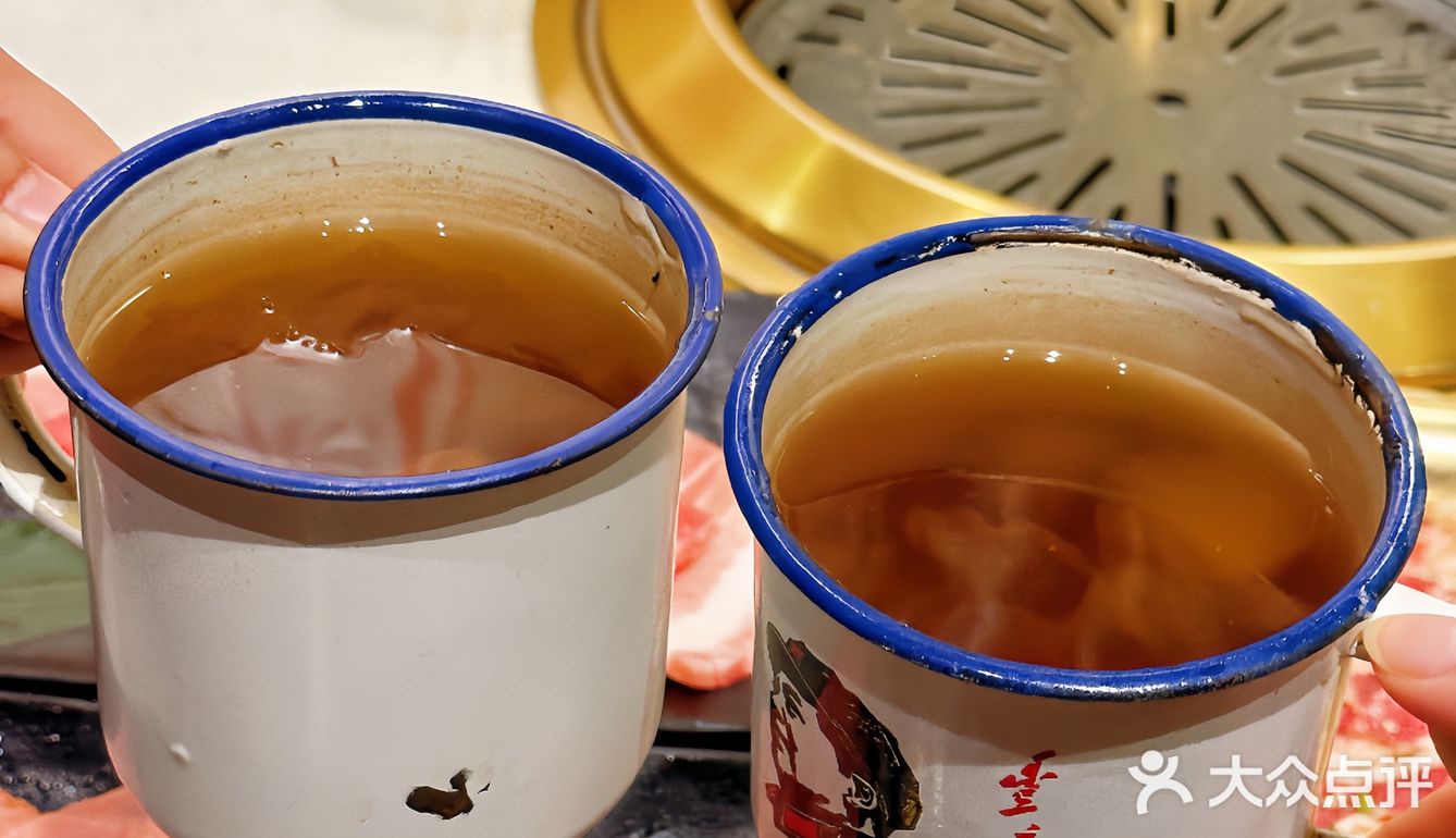 吃顿烤肉来感受下人间烟火气